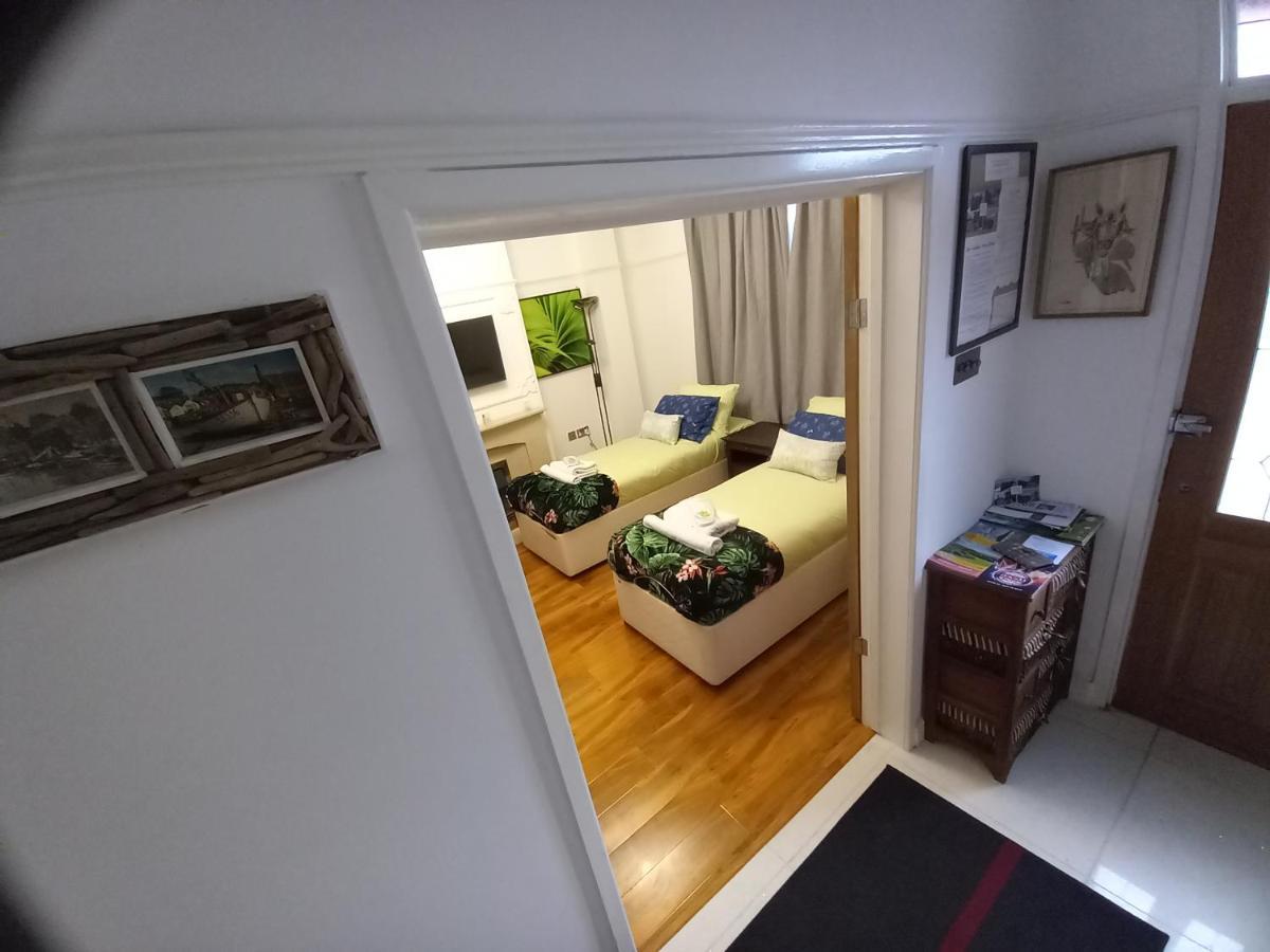 Luxury Holiday Home, Near Beach Саутенд-он-Си Экстерьер фото